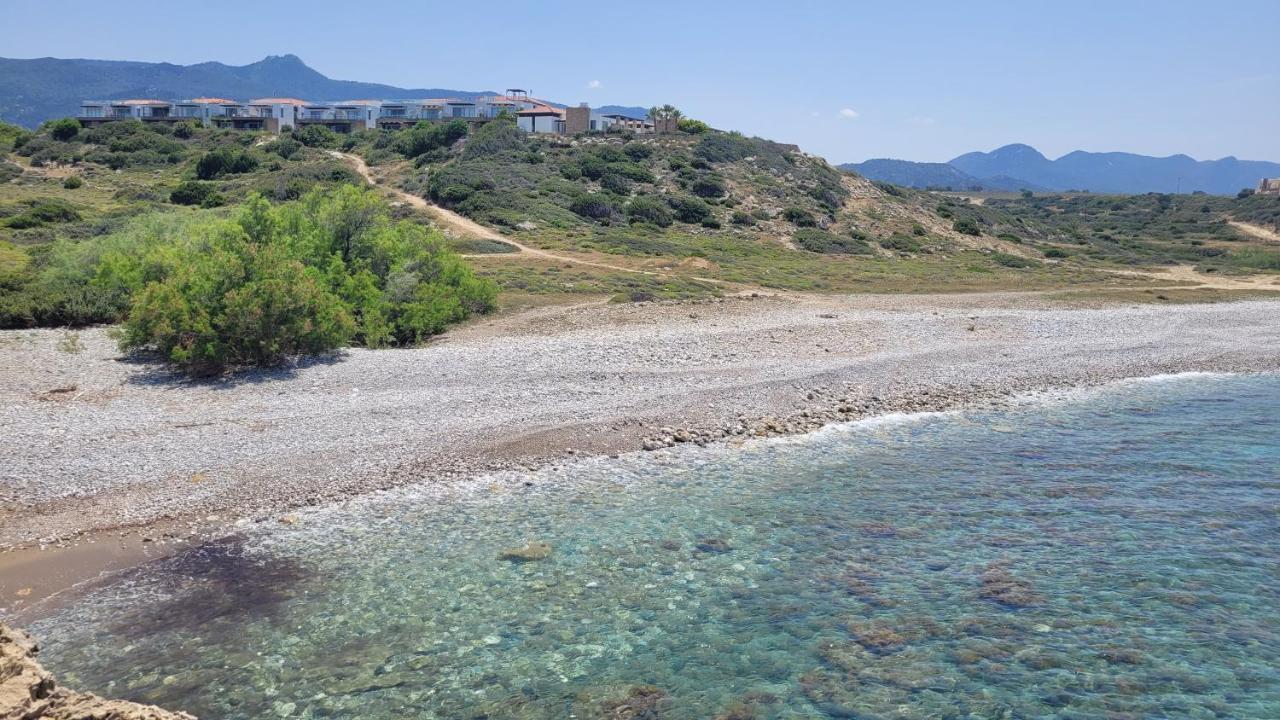 Sea And Mountain View Beachfront Penthouse Yali Kültér fotó