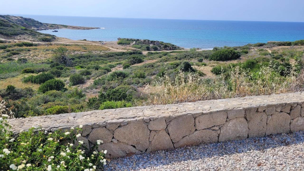 Sea And Mountain View Beachfront Penthouse Yali Kültér fotó