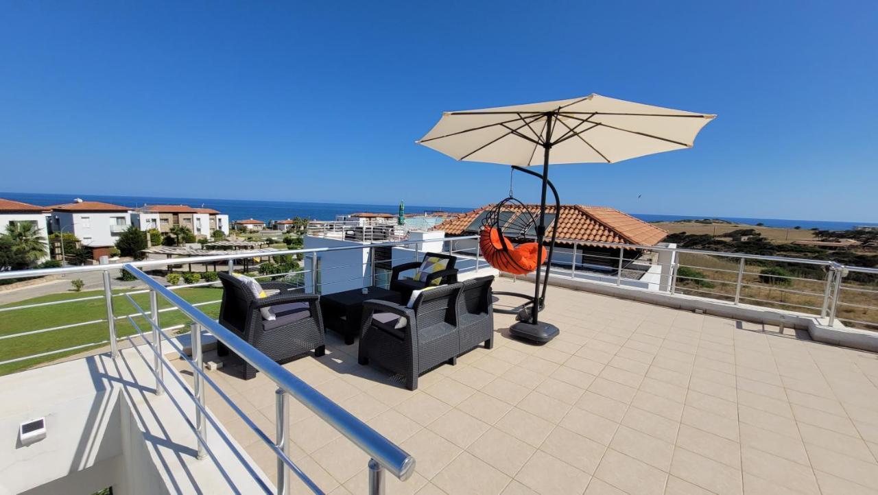 Sea And Mountain View Beachfront Penthouse Yali Kültér fotó